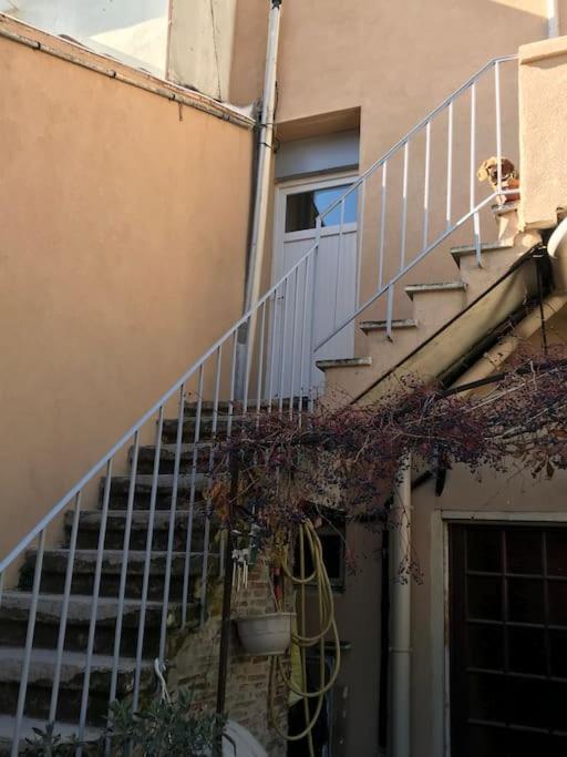 Appartement Fabienne Cote Jardins De La Fontaine à Nîmes Extérieur photo